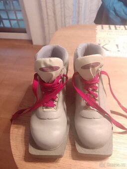 Prodám dětské boty na běžky vel. 34 - 2
