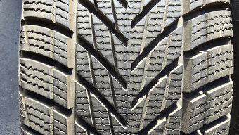 Zimní pneu 205/60/16 Good Year - 2
