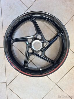 MV Agusta zadni kolo 5,5 x 17 - 2