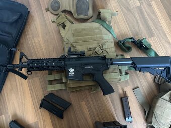 Airsoft výbava – zbraně + vybavení (m4 & usp) - 2