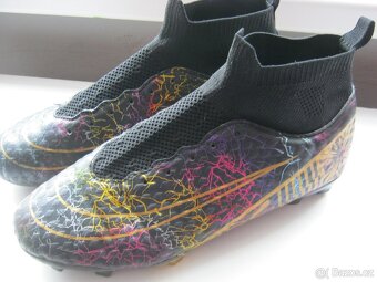 Kopačky NIKE - lisovky, vel. 41 (7,5) - 2