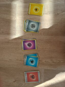 Pokémon karty 130ks - 2
