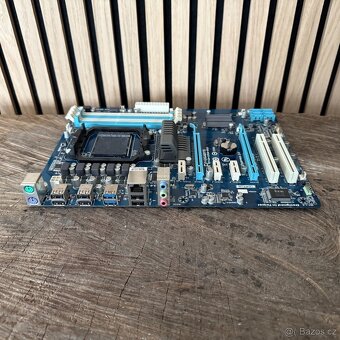 GIGABYTE GA-970A-DS3 - socket AM3+ - 2