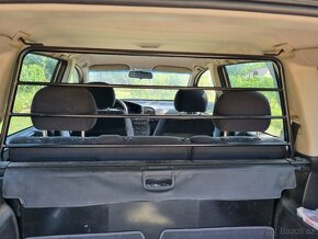 Opel Zafira A - Mříž, přepážka zavazadlového prostoru - 2