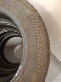 Letni pneumatiky BRIDGESTONE 205/60 R16
- 2