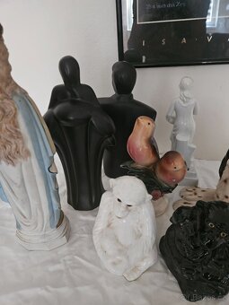 Porcelánové sošky zviratka modona. - 2