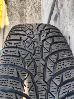 Zimní pneu Nokian WR D4 215/60 R16 99H XL - 2