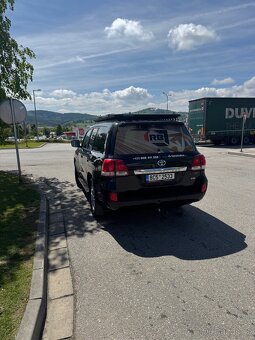 Toyota Land cruiser 200 - 2