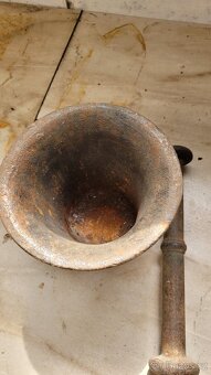 Starý masivní hmoždíř – sběratelský kousek nebo dekorace - 2