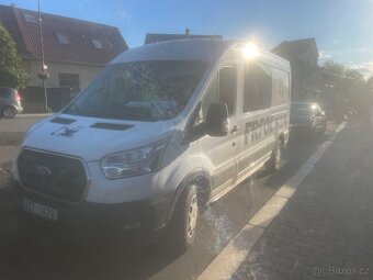 Transit 7 míst rok 2020 - 2