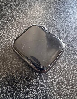 Apple Watch SE 1. Generace - 2