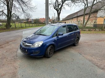 Opel Zafira 2,0 CDTI, rok 2011, 7 míst - 2