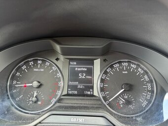 ŠKODA Octavia Combi 1.6 TDI / 77 kW Elegance (2015) - 2