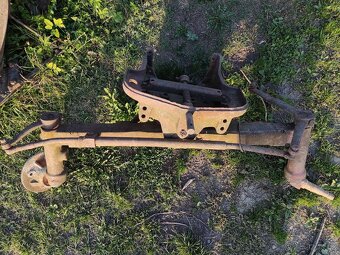 Zetor 25 přední náprava - 2