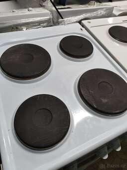 Sporák elektrický BOMANN - šíře 50 cm - 2