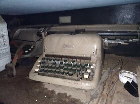 Psací stroj consul - 2