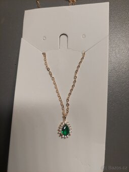 Elegantní řetízek s přívěskem - 2