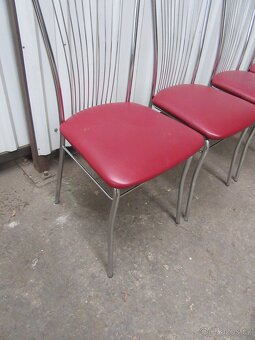 Nabízím krásné jídelní pohodlné chromové židle. Sedák potaže - 2