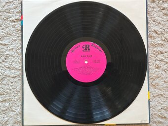 LP Far Out - 20 Hits 1975 - 2