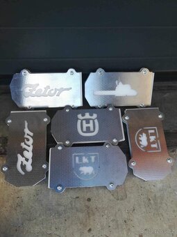 Držiak motorovej pily nerezovy - 2