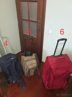 Mnoho různých kufrů (celkem 9) - 2