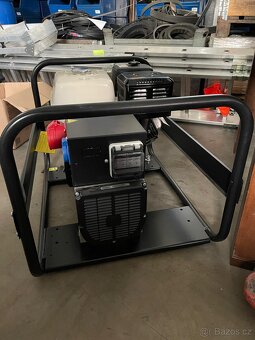 Elektrický generátor, 8.7 kVA ; 3-fázový - 2