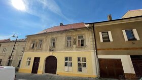 Činžovní dům s 6 byty - Slaný centrum, nová okna a střecha - 2