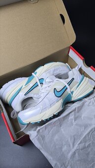 Nike v2k run  39eu - 2