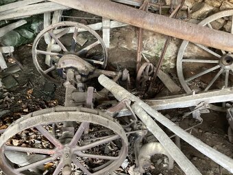 Nálezy ze stodoly - 2