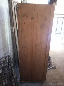 Šatní skříň se zrcadlem - 2