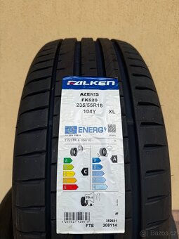 Falken Azenis 235/55/18 - 2