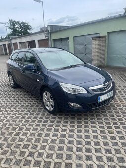 Prodám Opel Astra J tourer 1,6 - 2