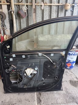 Spolujezdcovo dveře Audi Q8 - 2
