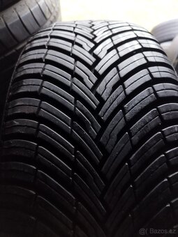 2 CELOROČNÍ Pirelli 225/55 R18 - 6mm, 2025 - 2