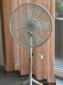 Stojanový ventilátor Sencor dřevo/kov - 2