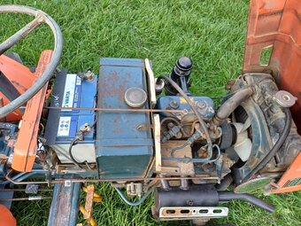 Prodám malotraktor Kubota B6000 - 2