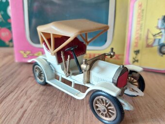 Matchbox yesteryear Y4 OPEL VZÁCNÉ MAROON SEDAČKY - 2