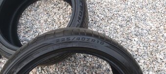 Tracmax TX3 225/40 R18 - 2