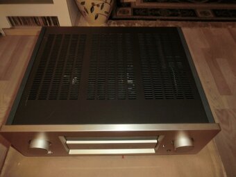 Špičkový zesilovač Accuphase E-406V - 2