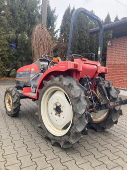 Japonský malotraktor Mitsubishi MT201, traktor 4x4 - 2