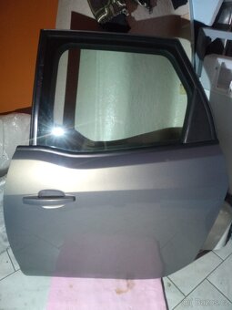 Dveře zadní Opel Meriva 2010 B limuzína - 2