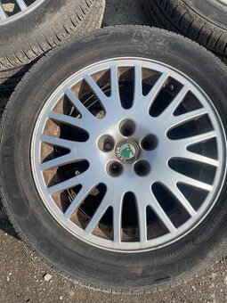 Alu kola R16 na Škoda Octavia 1 i s pneu 205/55 R16 - 2