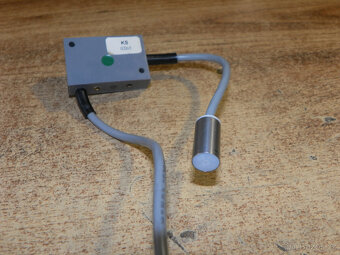 Kapacitní sensor s vyhodnocovací jednotkou RECHNER - 2