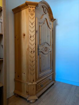 Skříň šatní dřevěná - pravé dřevo, výška 190 cm - 2