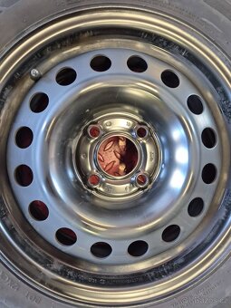 Renault disky 5,5J 4x100,ET36+175/65R14 Hankook Kinergy 4mm - 2