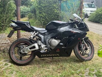 Honda cbr1000rr fireblade - 2