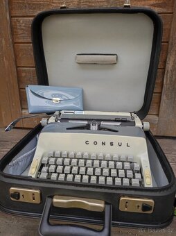 Psací stroj Consul - 2