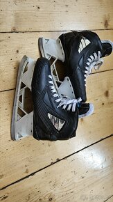 Brankarske brusle True custom vel. 42,5 - 2