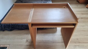 Dřevěný pracovní stůl - 2