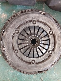 Prodám komplet spojku na škoda Octavia 2,1.6 75kw, setrvak , - 2